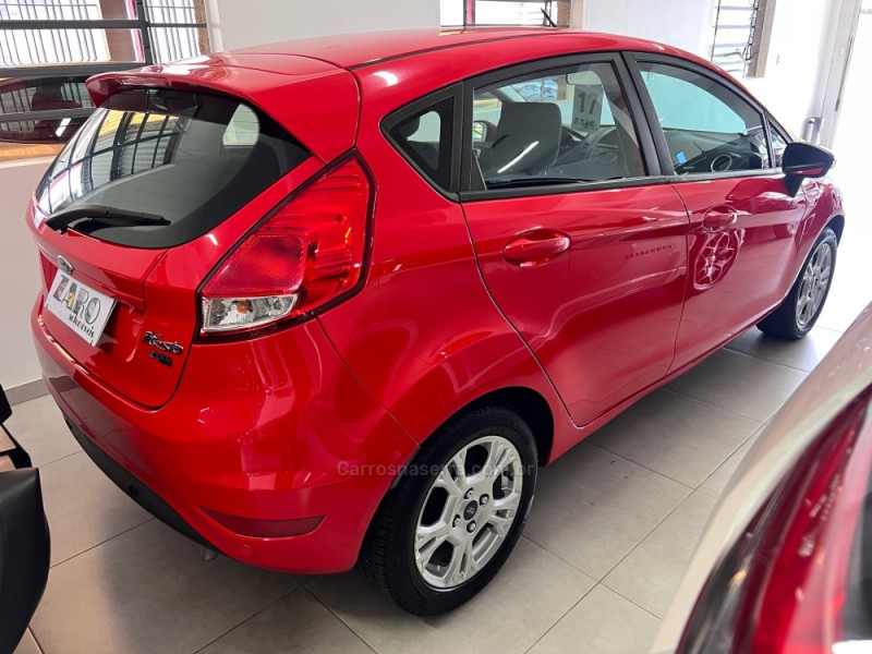 FIESTA 1.6 SEL HATCH 16V FLEX 4P MANUAL - 2017 - CARLOS BARBOSA