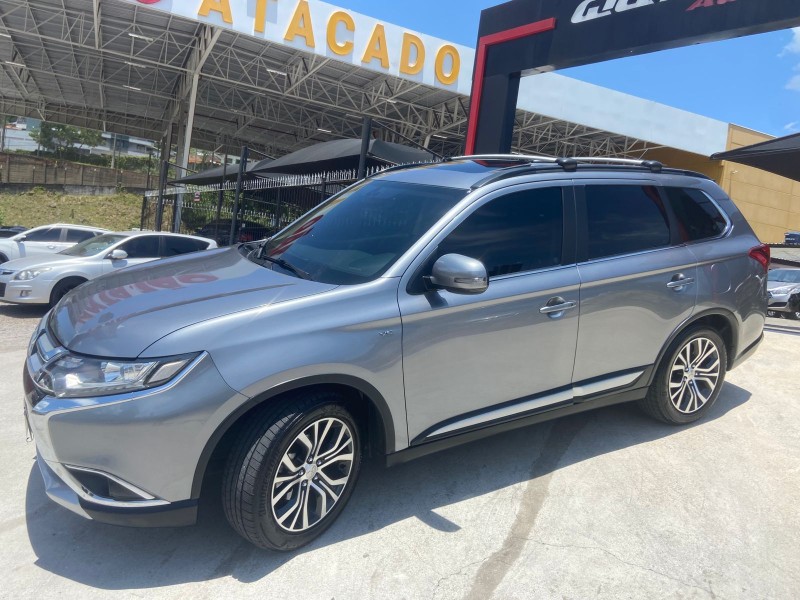 OUTLANDER 3.0 GT 4X4 V6 24V GASOLINA 4P AUTOMÁTICO - 2016 - CAXIAS DO SUL