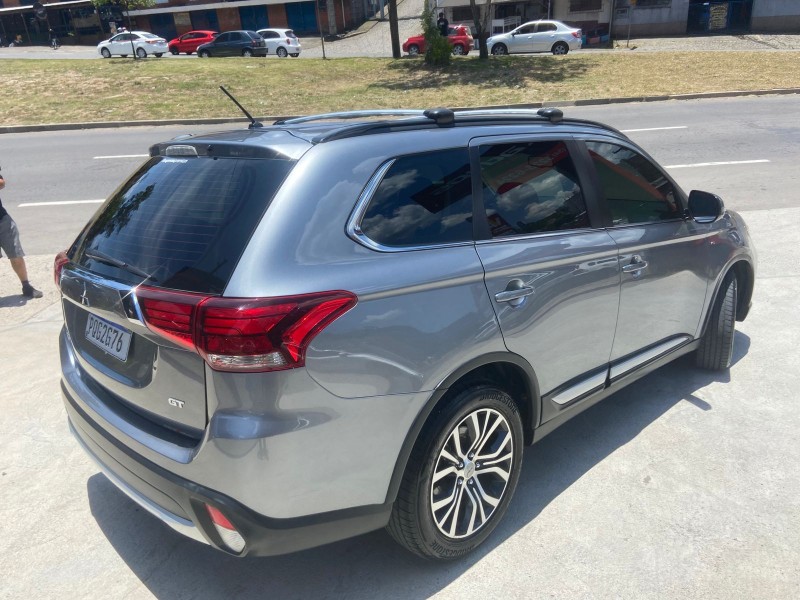 OUTLANDER 3.0 GT 4X4 V6 24V GASOLINA 4P AUTOMÁTICO - 2016 - CAXIAS DO SUL