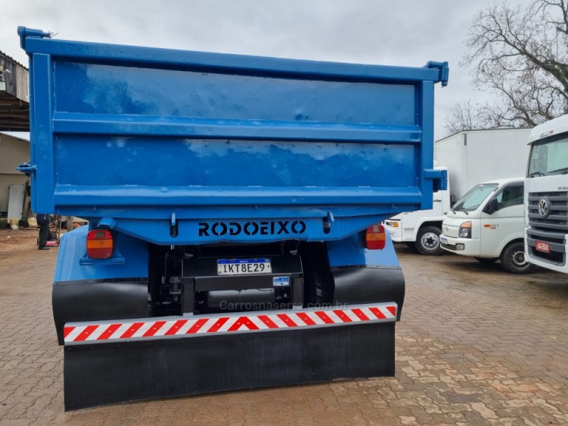 2423  - 2002 - PORTãO