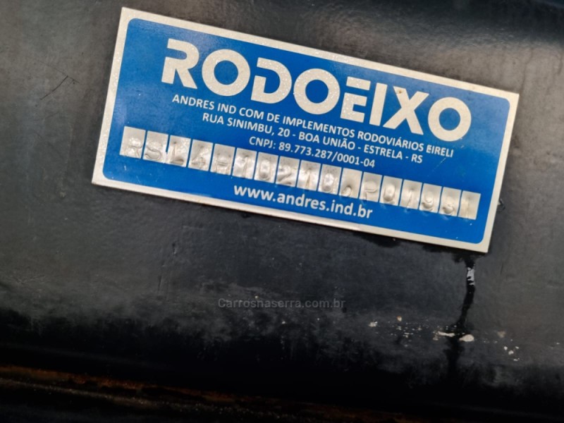 2423  - 2002 - PORTãO