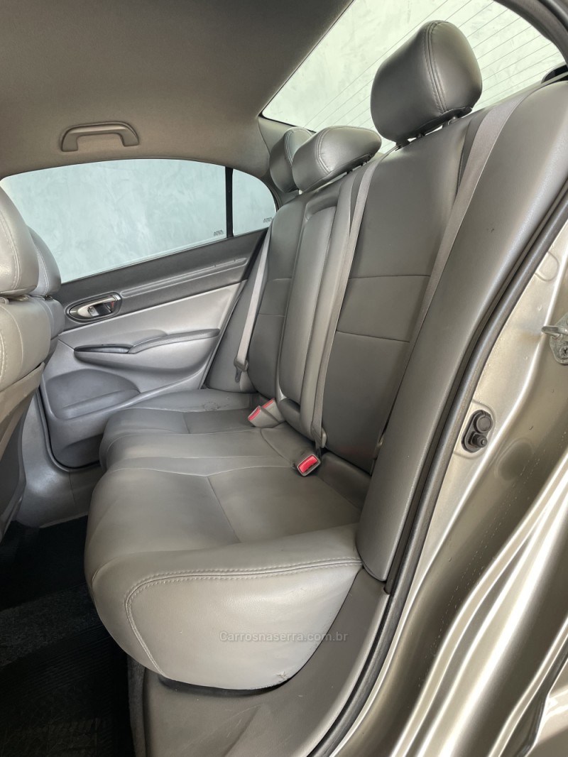 CIVIC 1.8 LXS 16V FLEX 4P MANUAL - 2007 - PAROBé