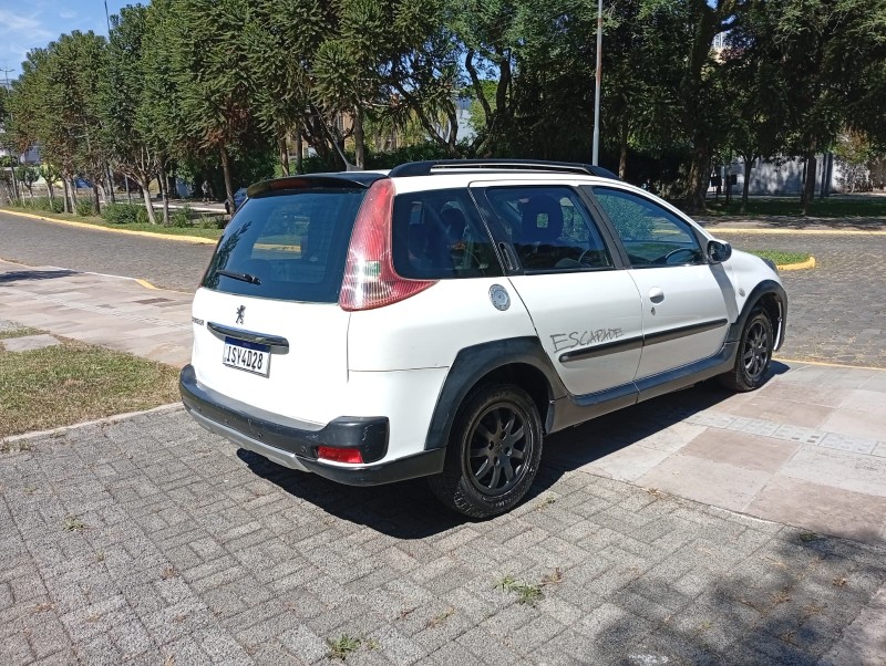 207 1.6 ESCAPADE 16V FLEX 4P MANUAL - 2012 - FARROUPILHA