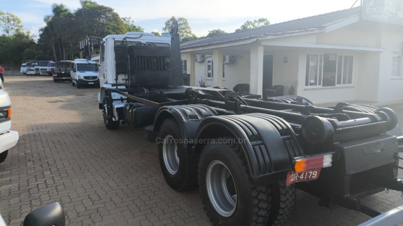 2726  - 2009 - PORTãO