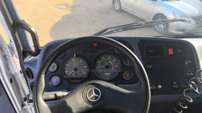 2726  - 2009 - PORTãO