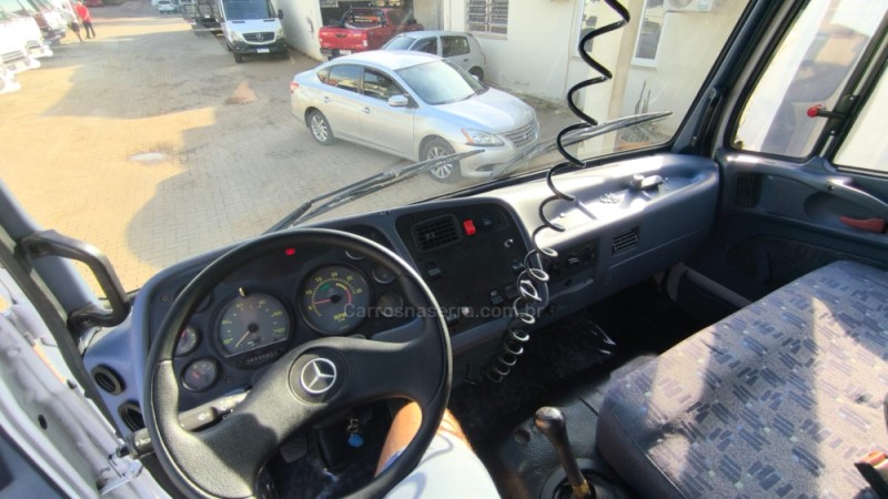 2726  - 2009 - PORTãO