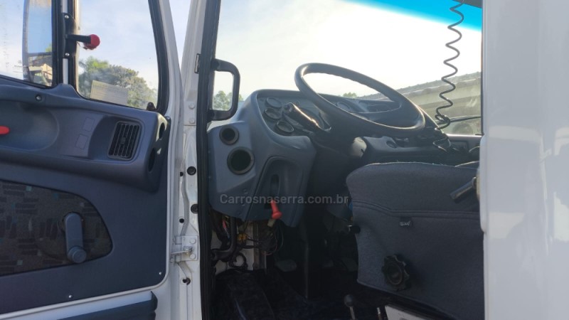 2726  - 2009 - PORTãO