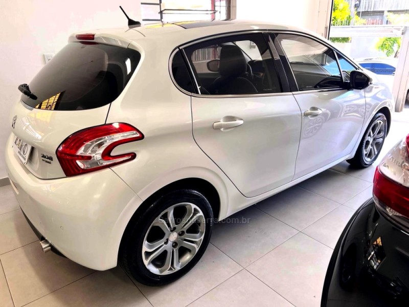 208 1.6 GRIFFE 16V FLEX 4P AUTOMÁTICO - 2015 - CARLOS BARBOSA