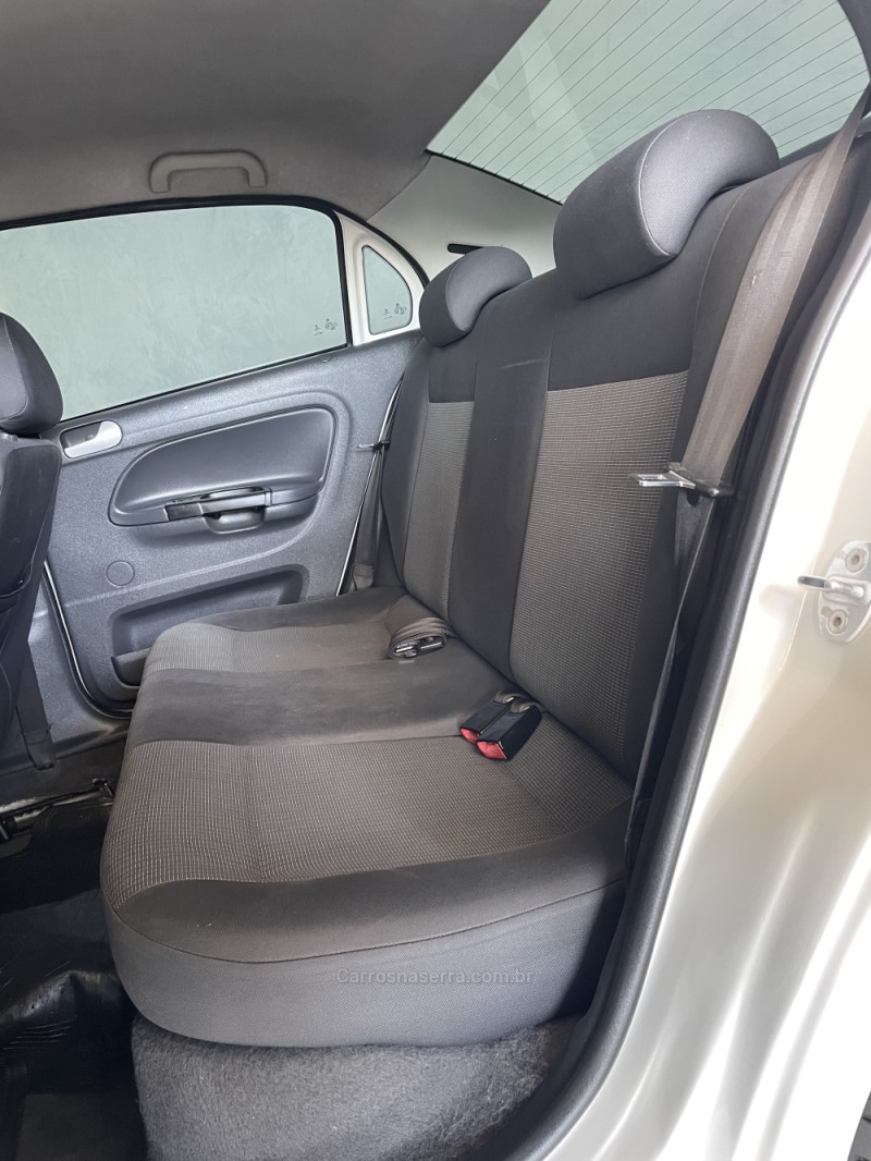 VOYAGE 1.6 MI TREND 8V FLEX 4P MANUAL - 2013 - PAROBé