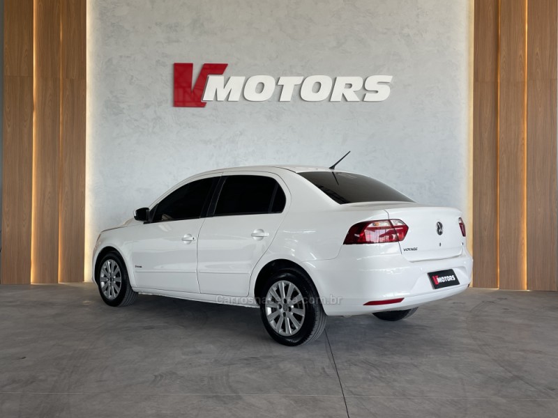 VOYAGE 1.6 MI TREND 8V FLEX 4P MANUAL - 2013 - PAROBé