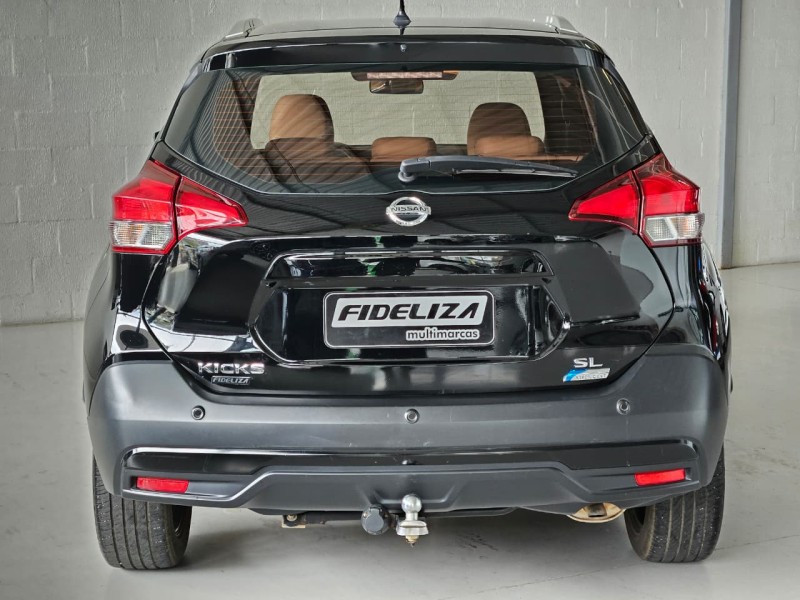KICKS 1.6 16V FLEX SL PACK TECH 4P XTRONIC - 2018 - FARROUPILHA