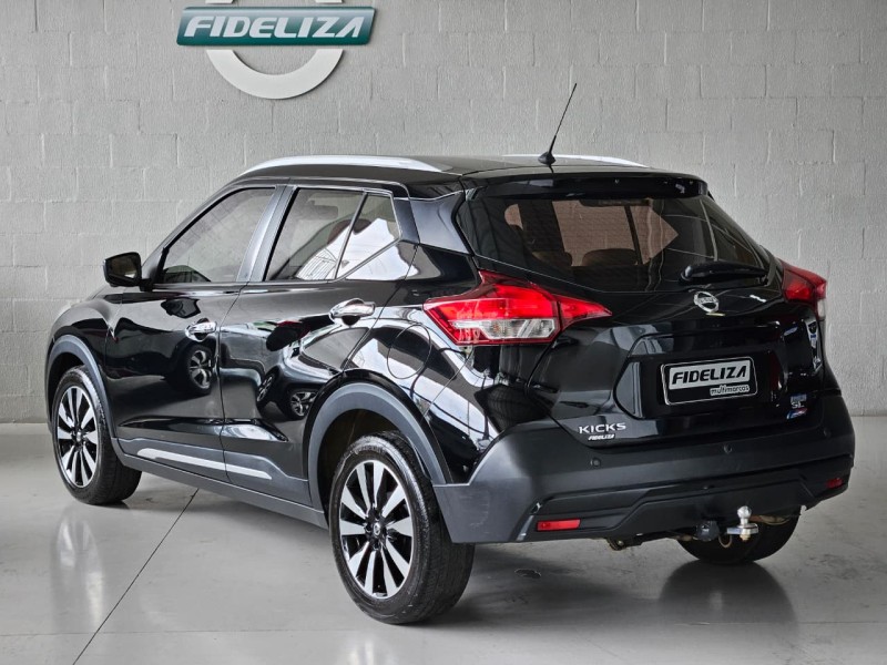 KICKS 1.6 16V FLEX SL PACK TECH 4P XTRONIC - 2018 - FARROUPILHA