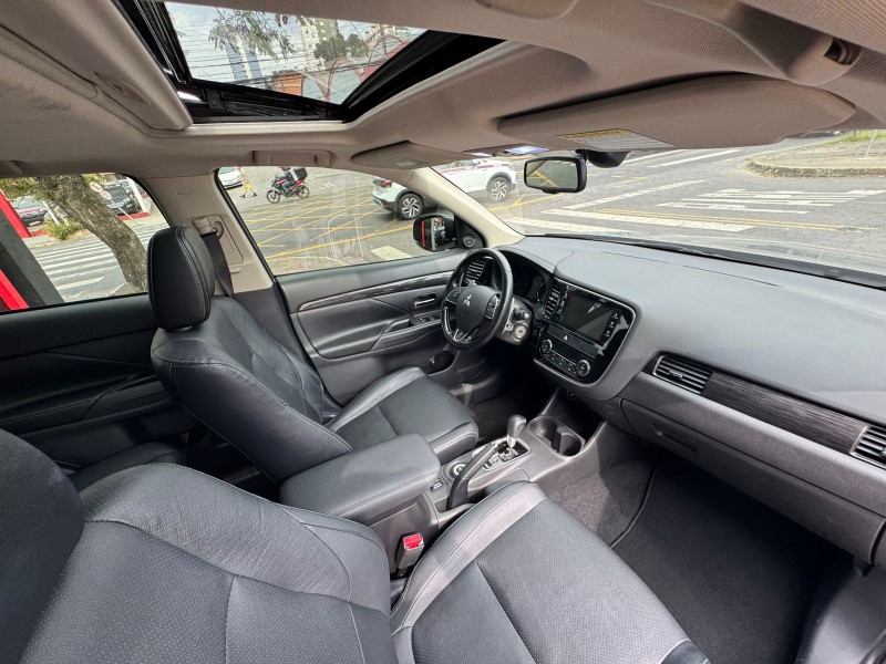 OUTLANDER 3.0 GT 4X4 V6 24V GASOLINA 4P AUTOMÁTICO - 2016 - CAXIAS DO SUL