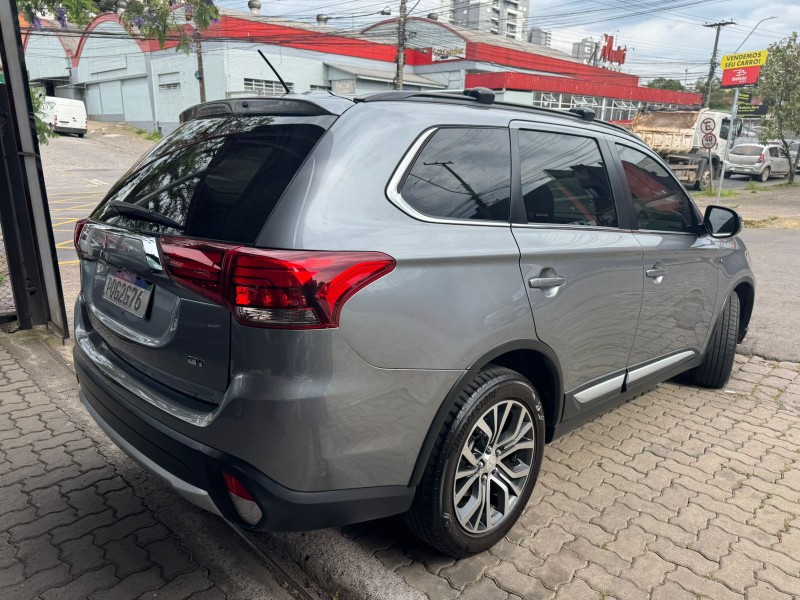 OUTLANDER 3.0 GT 4X4 V6 24V GASOLINA 4P AUTOMÁTICO - 2016 - CAXIAS DO SUL