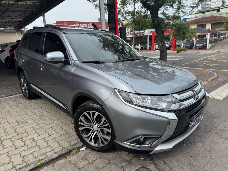 OUTLANDER 3.0 GT 4X4 V6 24V GASOLINA 4P AUTOMÁTICO