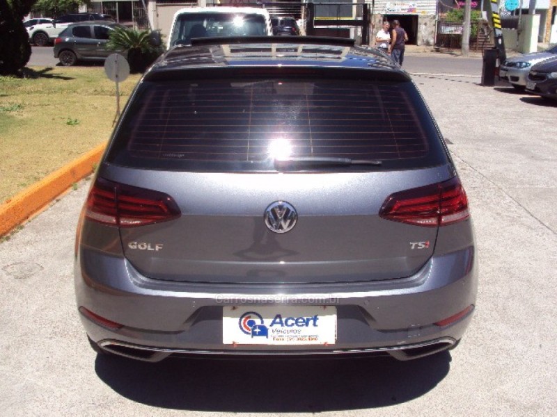 GOLF 1.0 TSI COMFORTLINE 12V TOTAL FLEX 4P MANUAL - 2018 - CAXIAS DO SUL