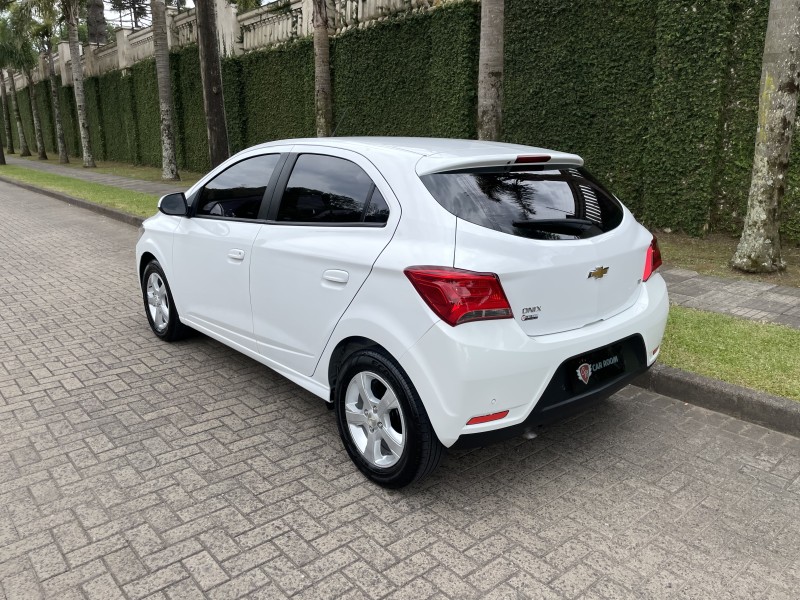 ONIX 1.4 MPFI LT 8V FLEX 4P MANUAL - 2019 - CAXIAS DO SUL
