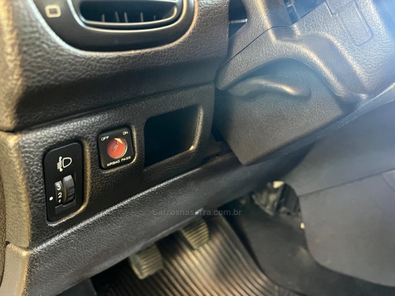 206 1.6 SOLEIL 16V GASOLINA 4P MANUAL - 2003 - CAXIAS DO SUL