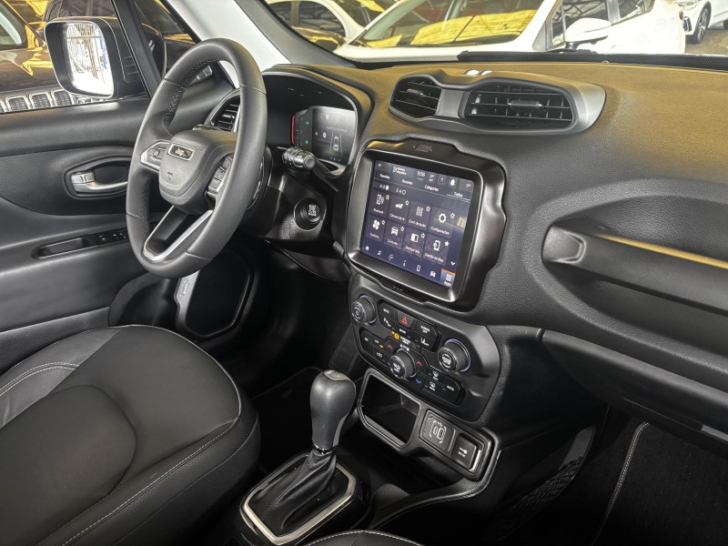 RENEGADE 1.3 16V NIGHT EAGLE T270 TURBO FLEX 4P AUTOMÁTICO - 2025 - FARROUPILHA