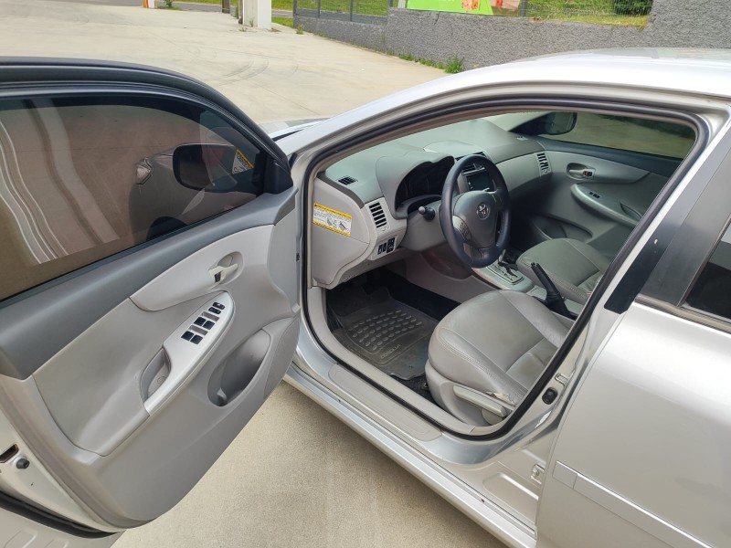 COROLLA 1.8 GLI 16V FLEX 4P AUTOMÁTICO - 2010 - FARROUPILHA