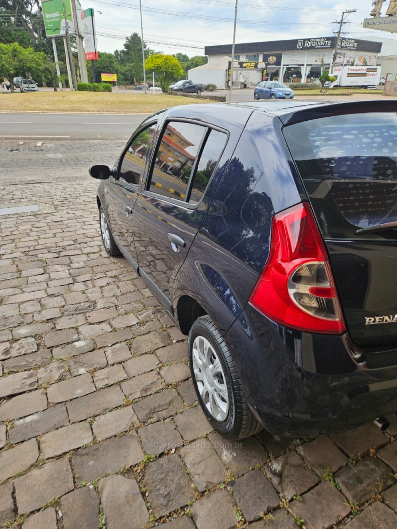 SANDERO 1.0 AUTHENTIQUE 16V FLEX 4P MANUAL - 2009 - VERANóPOLIS
