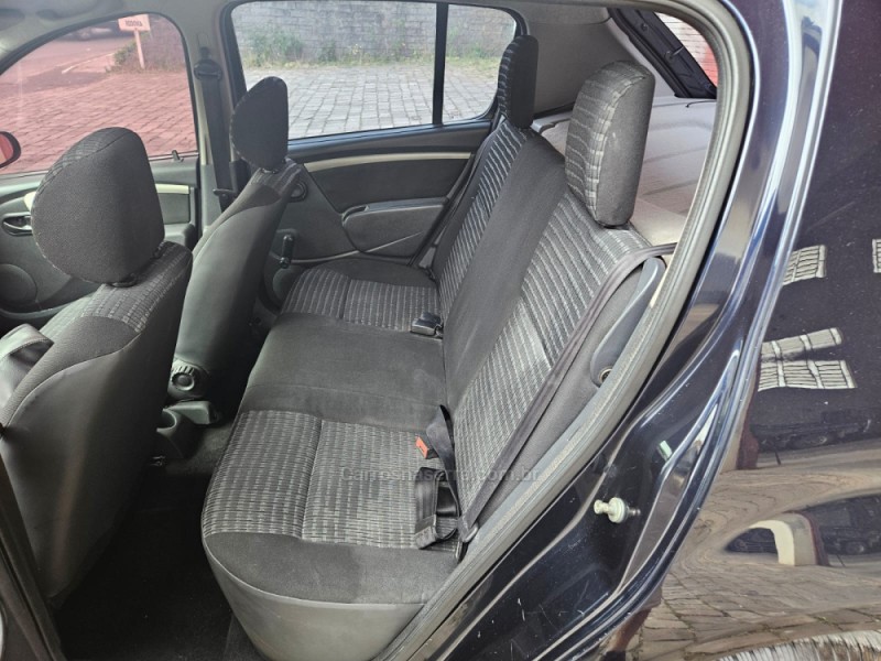 SANDERO 1.0 AUTHENTIQUE 16V FLEX 4P MANUAL - 2009 - VERANóPOLIS