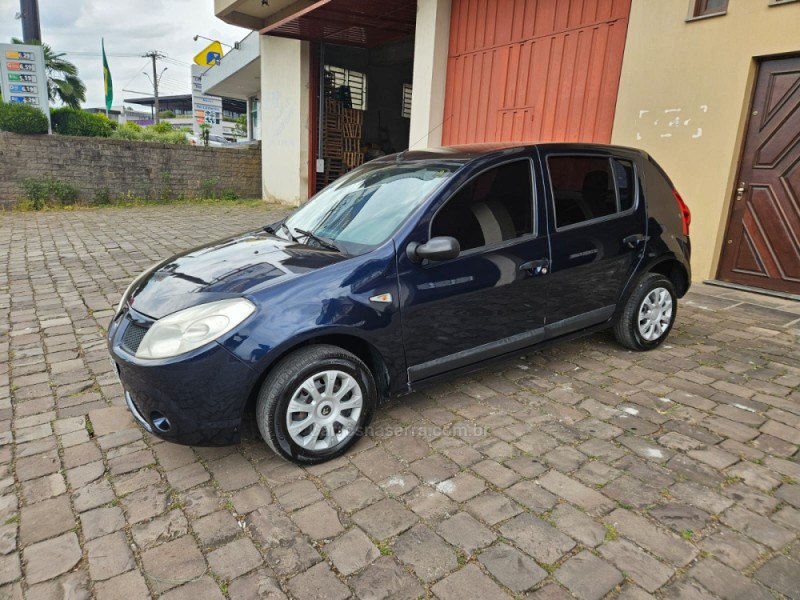 SANDERO 1.0 AUTHENTIQUE 16V FLEX 4P MANUAL - 2009 - VERANóPOLIS