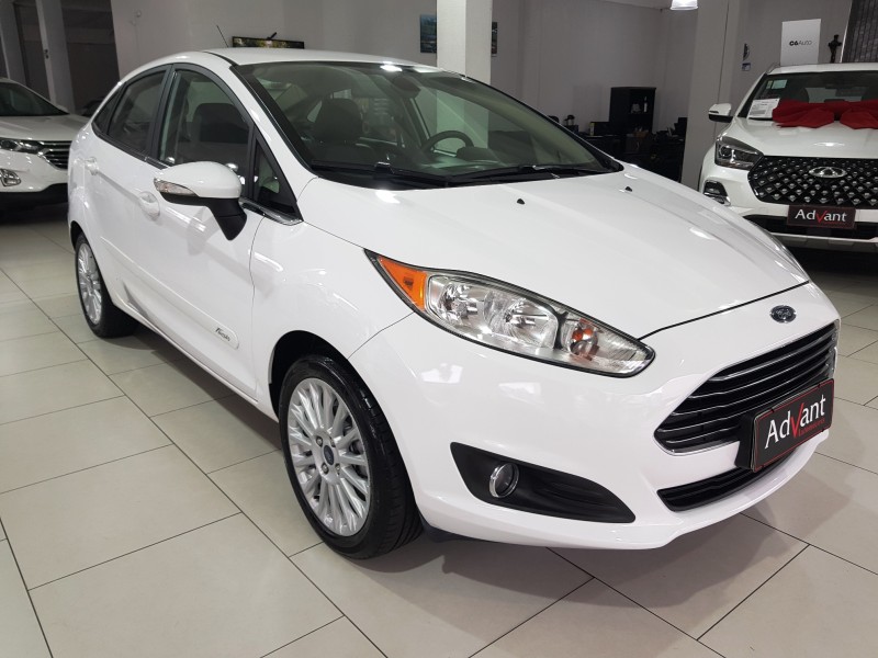 FIESTA 1.6 TITANIUM SEDAN 16V FLEX 4P AUTO - 2015 - CAXIAS DO SUL