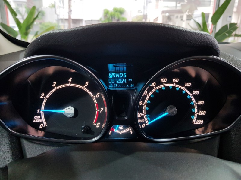 FIESTA 1.6 TITANIUM SEDAN 16V FLEX 4P AUTO - 2015 - CAXIAS DO SUL