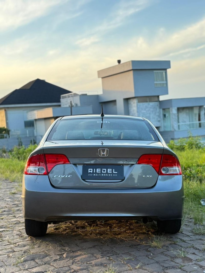 CIVIC 1.8 LXL SE 16V FLEX 4P MANUAL - 2011 - VENâNCIO AIRES