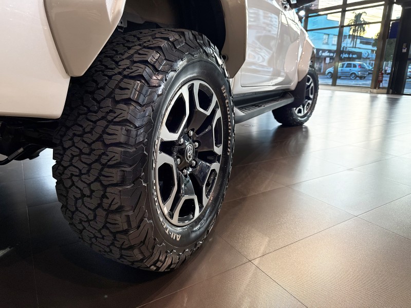 HILUX 2.8 SRX PLUS 4X4 CD TURBO DIESEL 4P AUTOMÁTICO - 2024 - FARROUPILHA