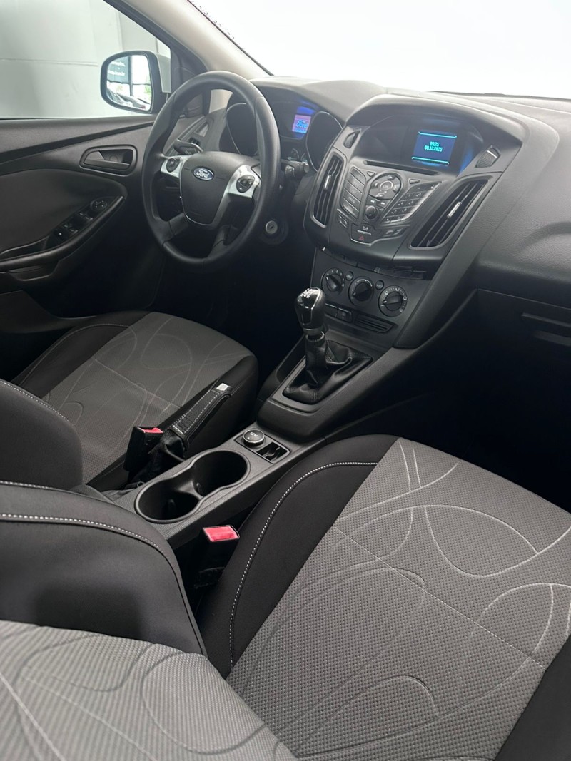 FOCUS 1.6 SE PLUS 16V FLEX 4P MANUAL - 2014 - FARROUPILHA