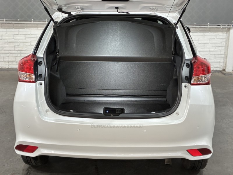 YARIS 1.5 XL PLUS CONNECT 16V FLEX 4P AUTOMÁTICO - 2025 - VENâNCIO AIRES