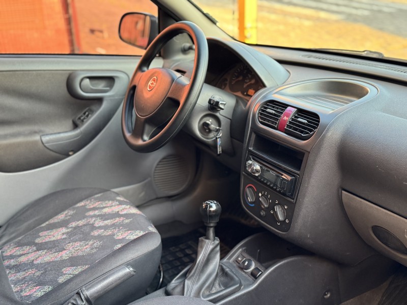 CORSA 1.0 MPFI JOY 8V GASOLINA 4P MANUAL - 2004 - CAXIAS DO SUL