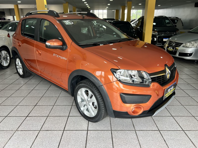 SANDERO 1.6 STEPWAY 8V FLEX 4P AUTOMATIZADO - 2015 - CAXIAS DO SUL