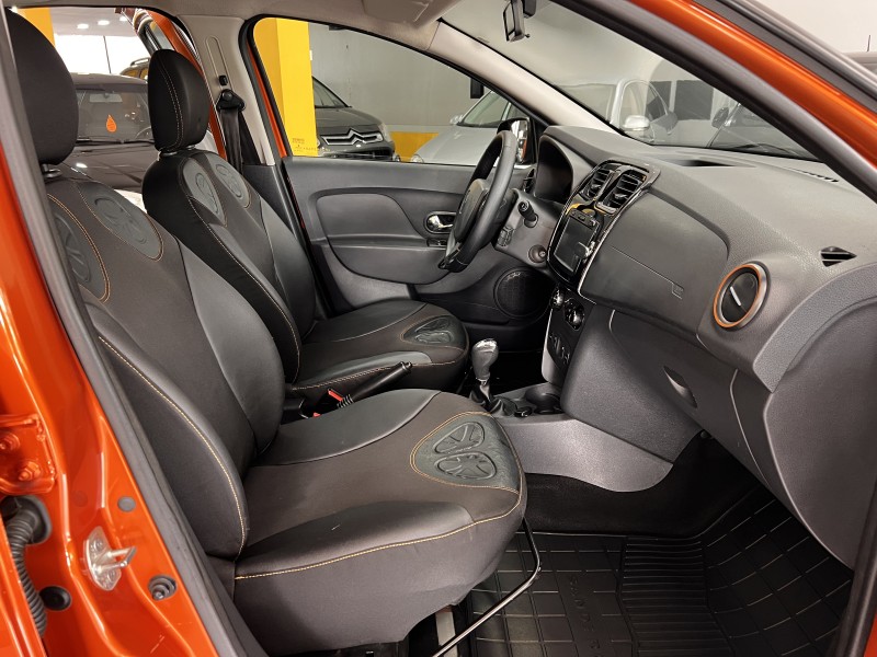 SANDERO 1.6 STEPWAY 8V FLEX 4P AUTOMATIZADO - 2015 - CAXIAS DO SUL