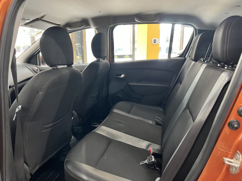 SANDERO 1.6 STEPWAY 8V FLEX 4P AUTOMATIZADO - 2015 - CAXIAS DO SUL