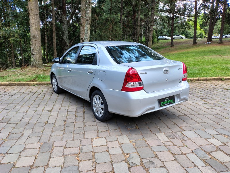 ETIOS 1.5 X PLUS SEDAN 16V FLEX 4P AUTOMÁTICO - 2019 - CAXIAS DO SUL
