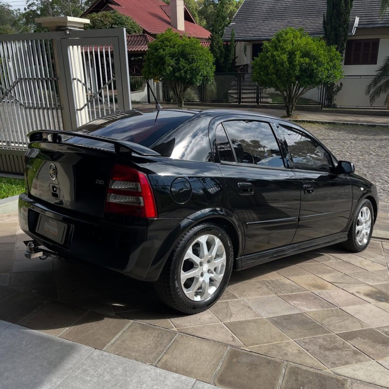 ASTRA 2.0 MPFI ADVANTAGE 8V FLEX 4P MANUAL - 2011 - NOVA PETRóPOLIS