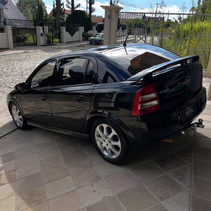 ASTRA 2.0 MPFI ADVANTAGE 8V FLEX 4P MANUAL - 2011 - NOVA PETRóPOLIS