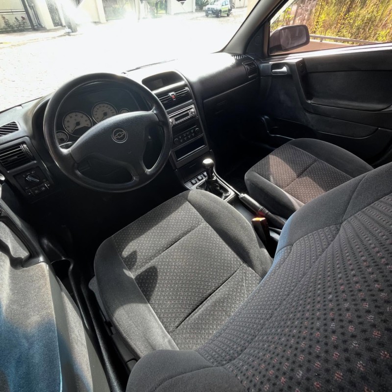 ASTRA 2.0 MPFI ADVANTAGE 8V FLEX 4P MANUAL - 2011 - NOVA PETRóPOLIS