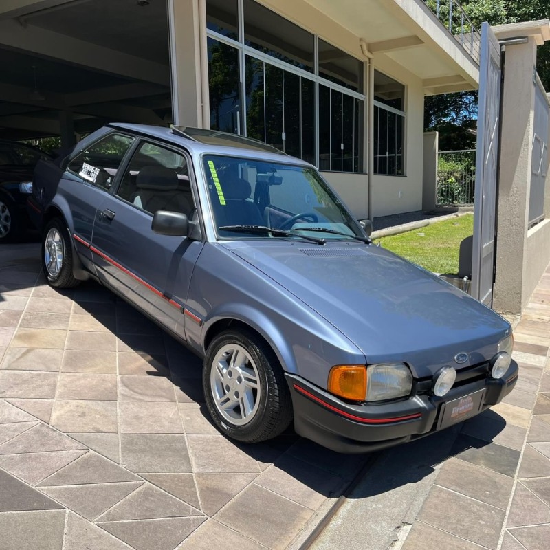 ESCORT 1.6 XR3 8V ÁLCOOL 2P MANUAL - 1989 - NOVA PETRóPOLIS