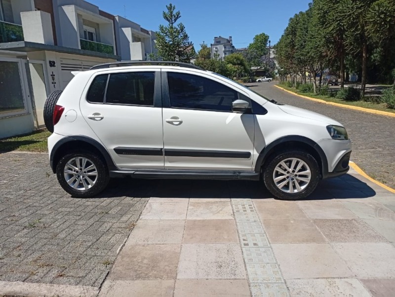 CROSSFOX 1.6 MI FLEX 8V 4P MANUAL - 2014 - FARROUPILHA