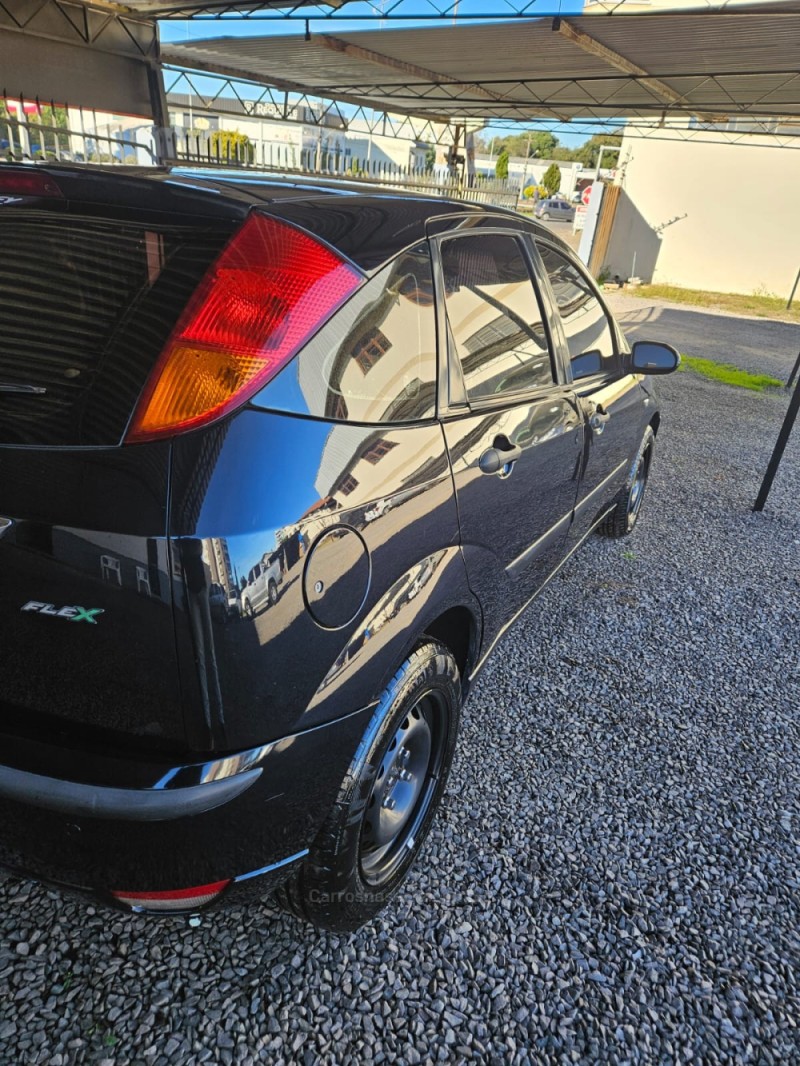 FOCUS 1.6 GLX 8V FLEX 4P MANUAL - 2008 - VERANóPOLIS