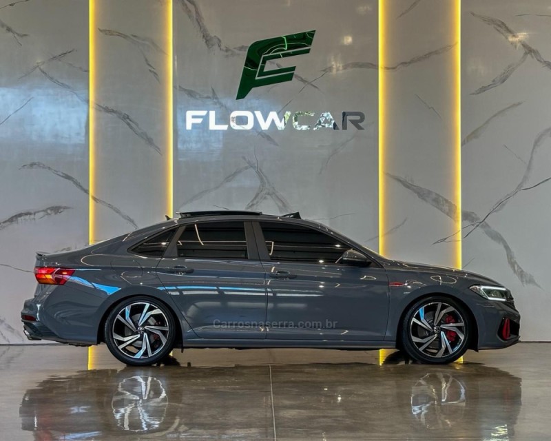 JETTA 2.0 TSI HIGHLINE 211CV GASOLINA 4P DSG - 2022 - GARIBALDI