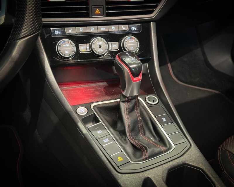 JETTA 2.0 TSI HIGHLINE 211CV GASOLINA 4P DSG - 2022 - GARIBALDI