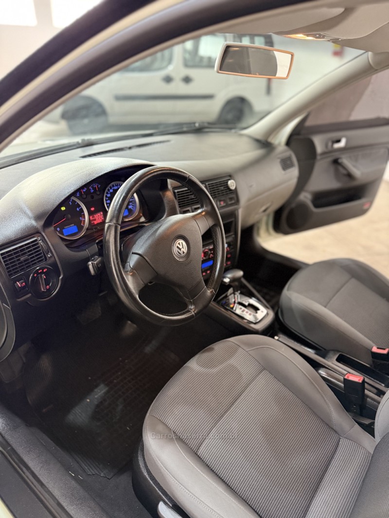 GOLF 2.0 MI 8V FLEX 4P TIPTRONIC - 2010 - ARROIO DO MEIO