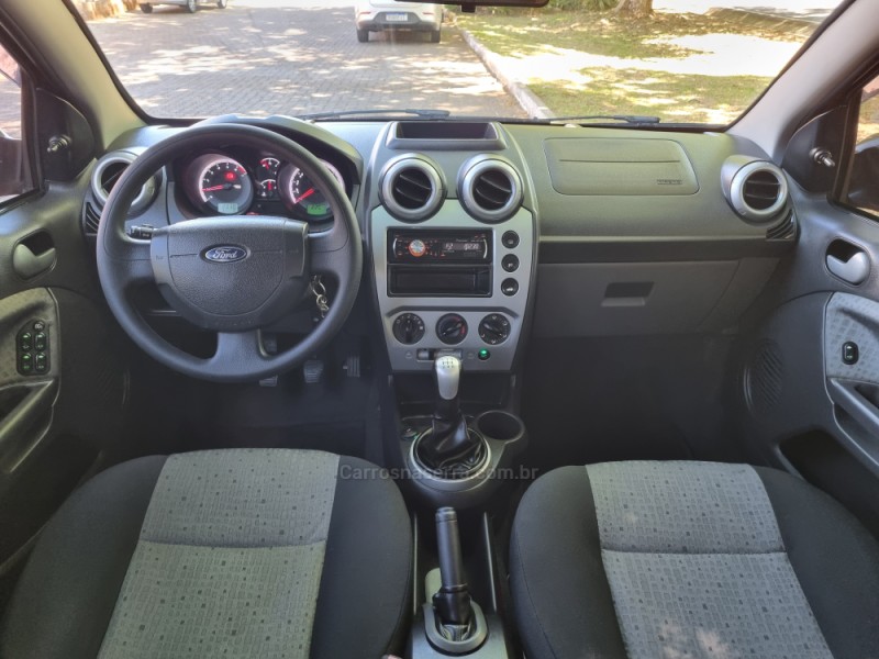 FIESTA 1.6 ROCAM SE SEDAN 8V FLEX 4P MANUAL - 2014 - DOIS IRMãOS