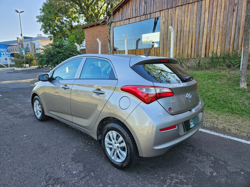 HB20 1.0 COMFORT 12V FLEX 4P MANUAL - 2017 - VENâNCIO AIRES