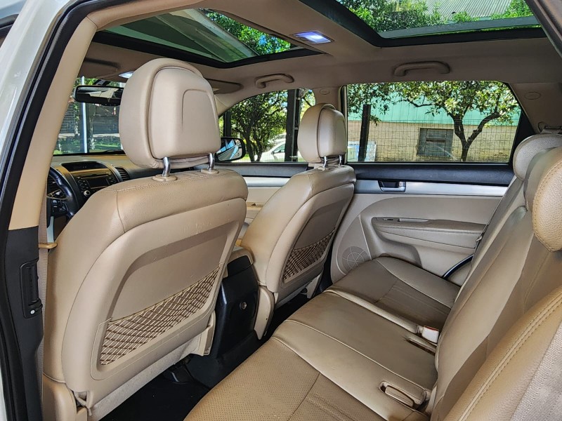 SORENTO 2.4 EX2 4X2 16V GASOLINA 4P 7 LUGARES AUTOMÁTICO - 2012 - CAXIAS DO SUL